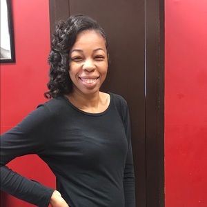 Meet your Posher, Monique